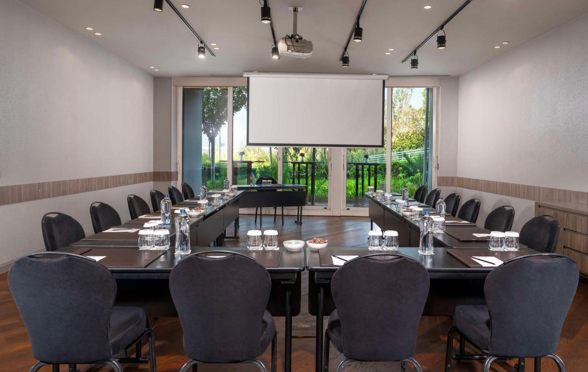 ラディソン ブル ホテル イスタンブール オットメア エクステリア 写真 Meeting room